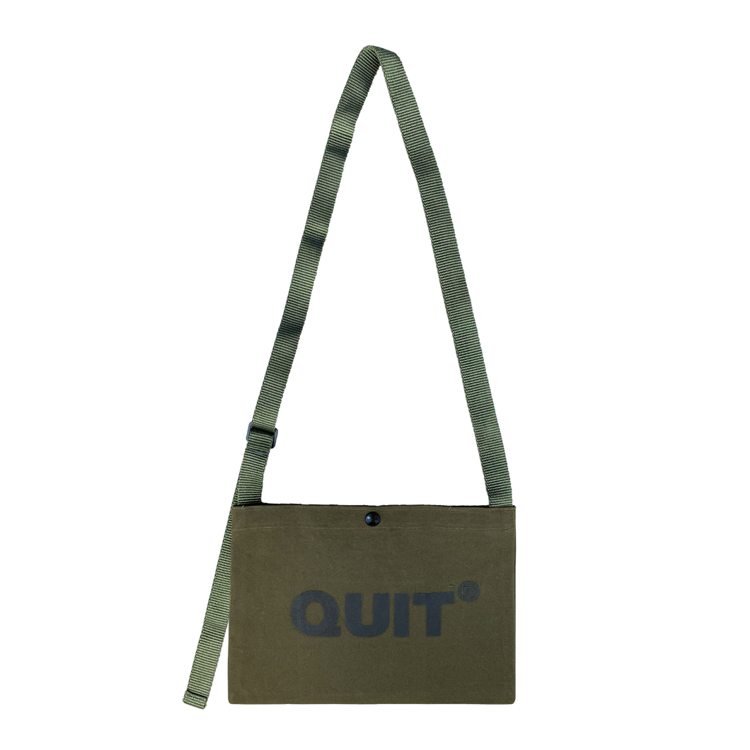 Q-LOGO Sling-Bag